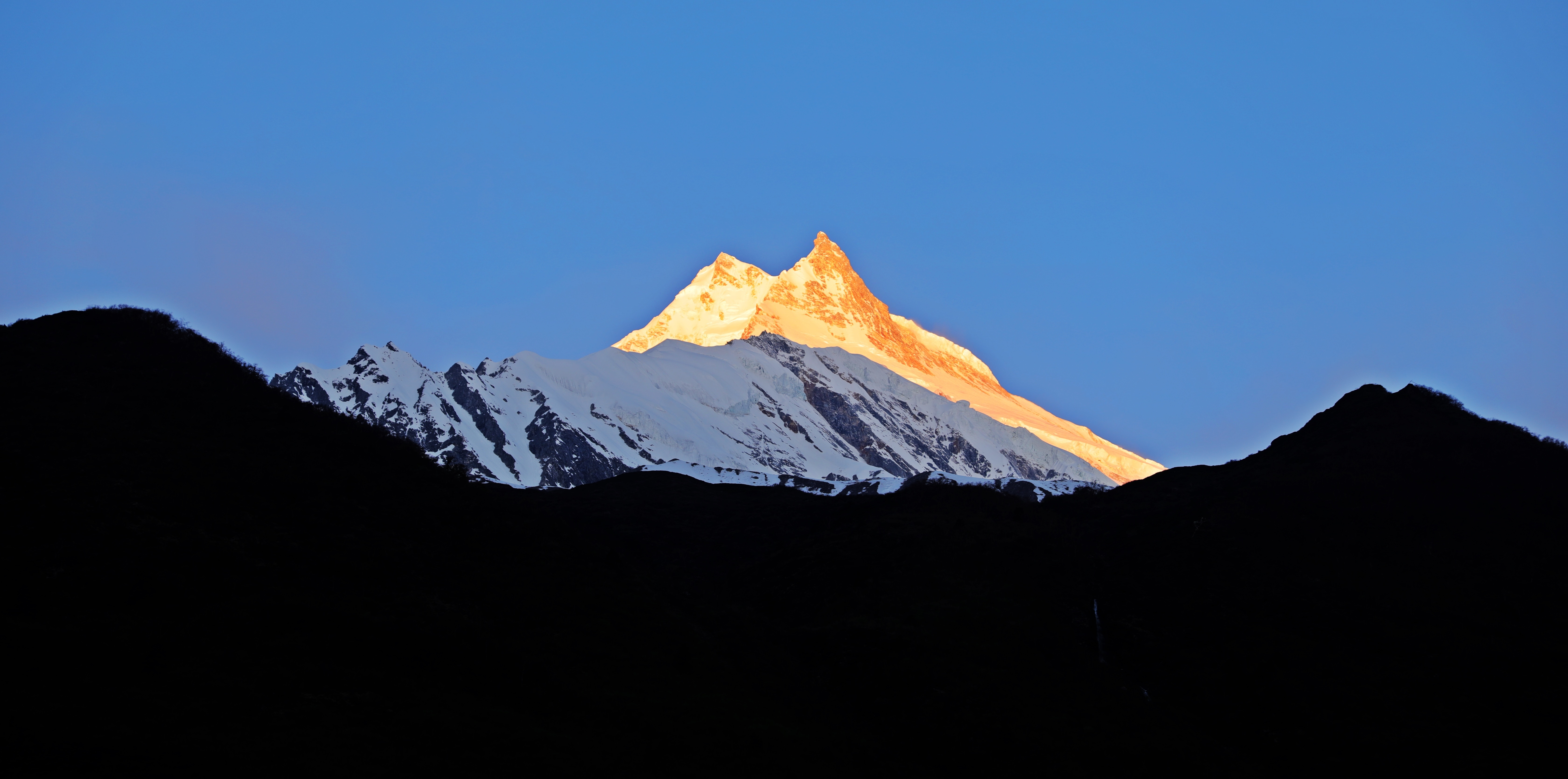Mt Manaslu at sunrise
