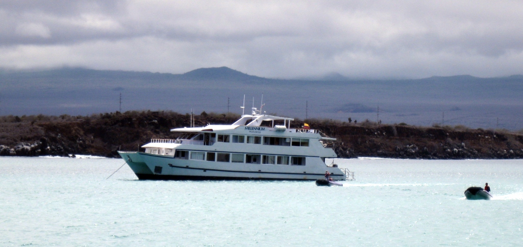 Cruise boat, Galapagos