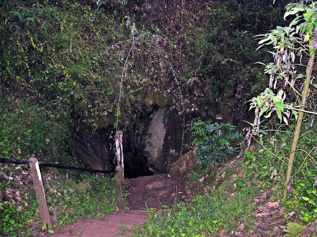 Lava tunnel, Galapagos