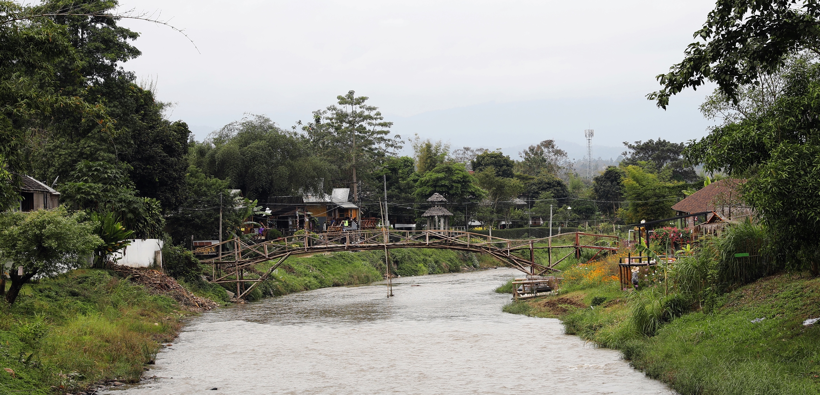 Bamboo bridge crossing Pai River