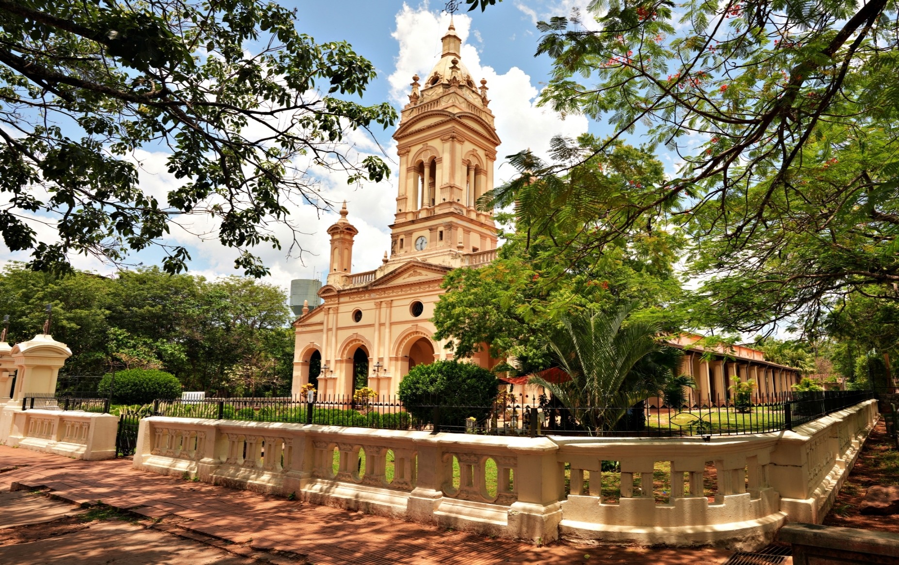 Day trips from Asuncion: Aregua, San Bernardino and Itaugua