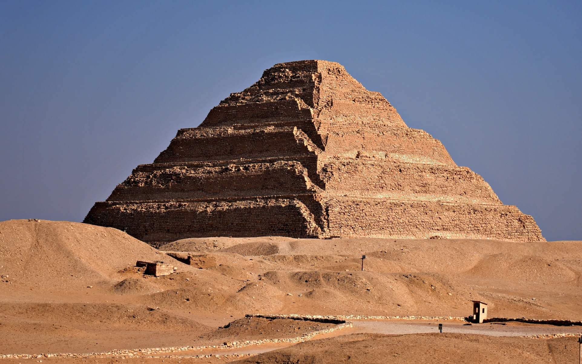 Saqqara – Explore The Step Pyramid and Tomb Art